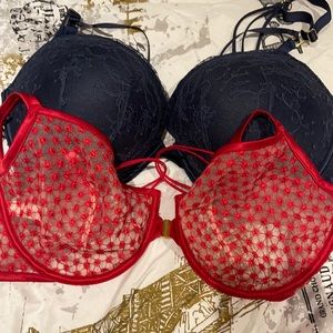 Victoria secret two 38 DD bras NWT and worn once